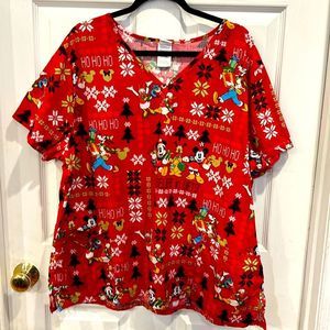 Christmas Scrub Top Disney women’s 2X Mickey Goofy Pluto Donald Daisy